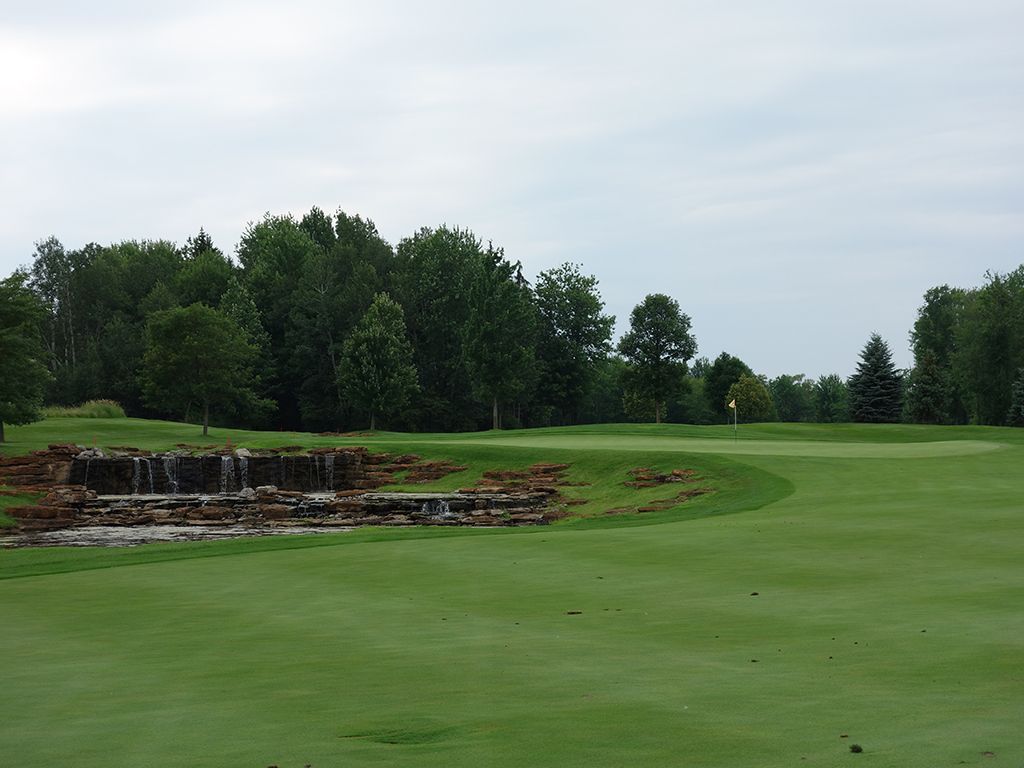 14th Hole at Atunyote Golf Club at Turning Stone (385 Yard Par 4)